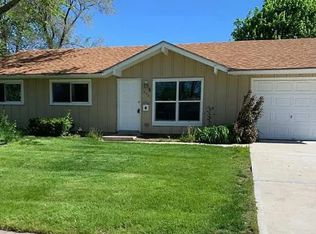 606 Pleasant Pl, Streamwood, IL 60107