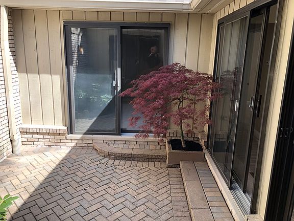 2nd image of 1251 Manorwood Cir #129