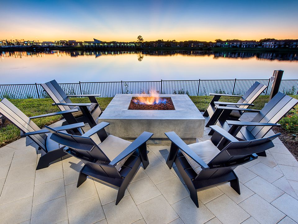Cozy fire pit with seating
