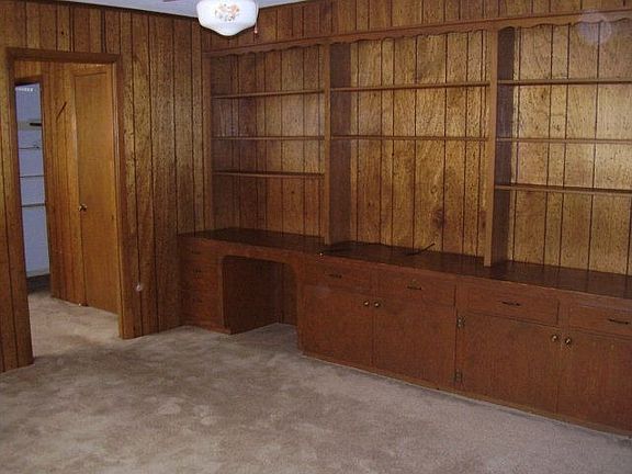 3rd image of 172 Lancewood Cir
