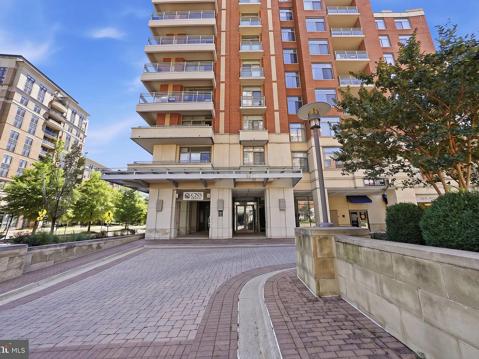 3650 S Glebe Rd — Photo 4