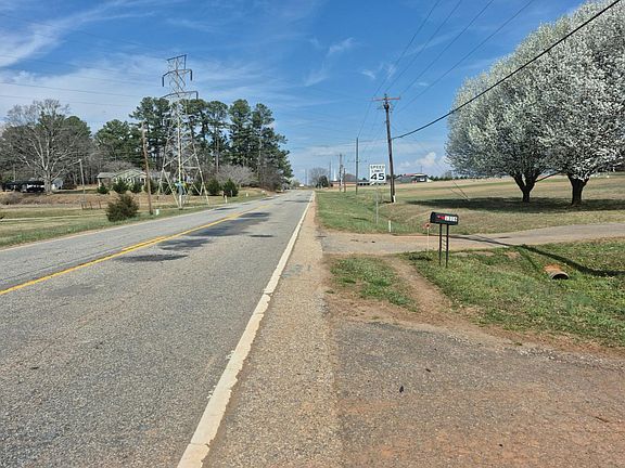 5th image of 1314 Rainbow Lake Rd