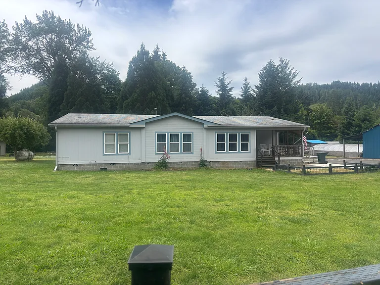 Highland Dr — Photo 1