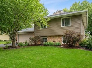 10414 Valley Forge Ln N, Maple Grove, MN 55369