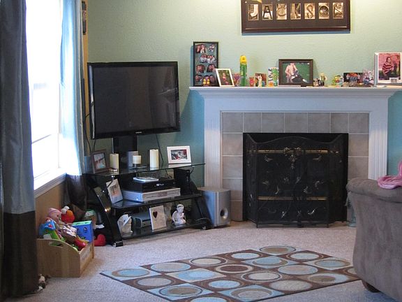 3rd image of 8627 Coralberry Ln