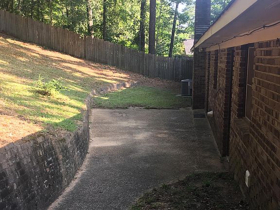 4th image of 5609 Northwood Lake Dr E