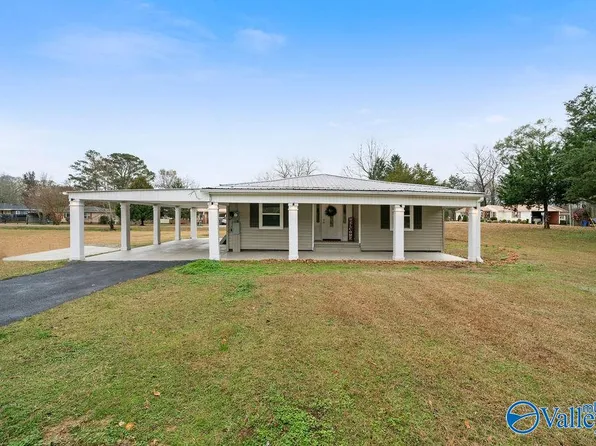 313 Gadsden St, Piedmont, AL 36272