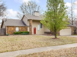 105 S Kalanchoe Ave, Broken Arrow, OK 74012