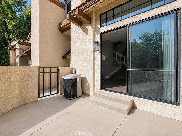 24 Rock Cliff Pl — Photo 9