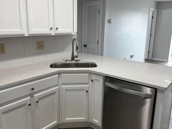 201 N 10th Ave #301, Jacksonville Beach, FL 32250