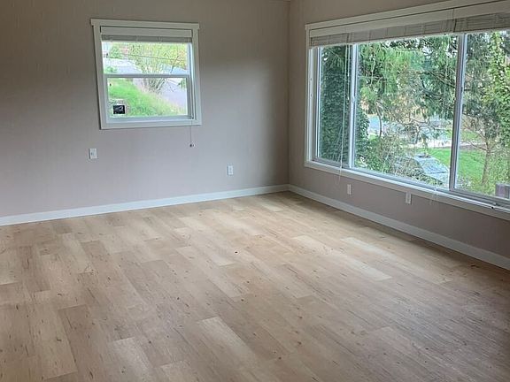 5th image of 2828 SW California St