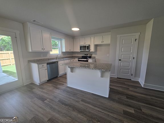 3rd image of 28 Vesta Ct #12