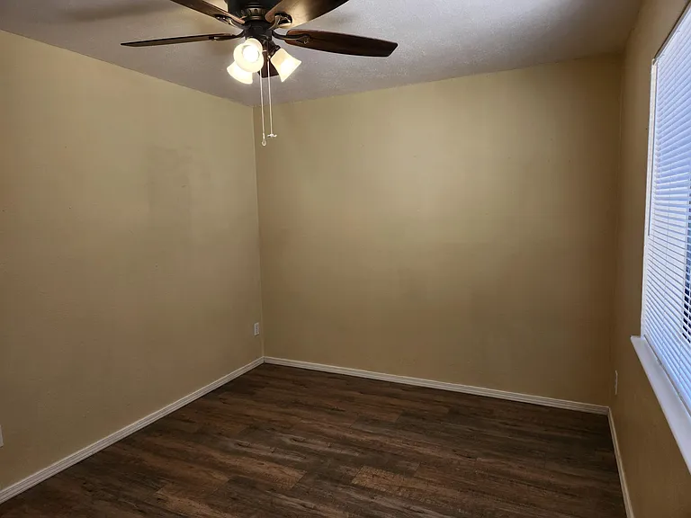 300 W Mescalero Rd #A — Photo 2