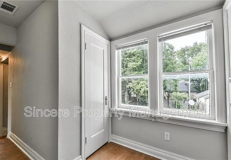 2217 NW 25th St — Photo 14
