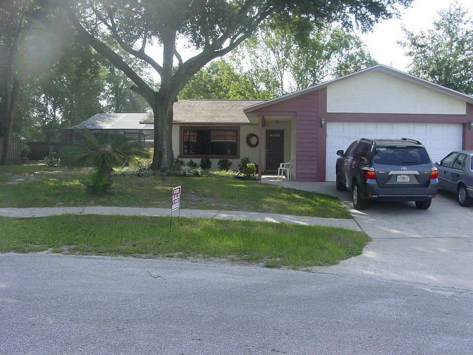 Front of House on Cul-de-sac