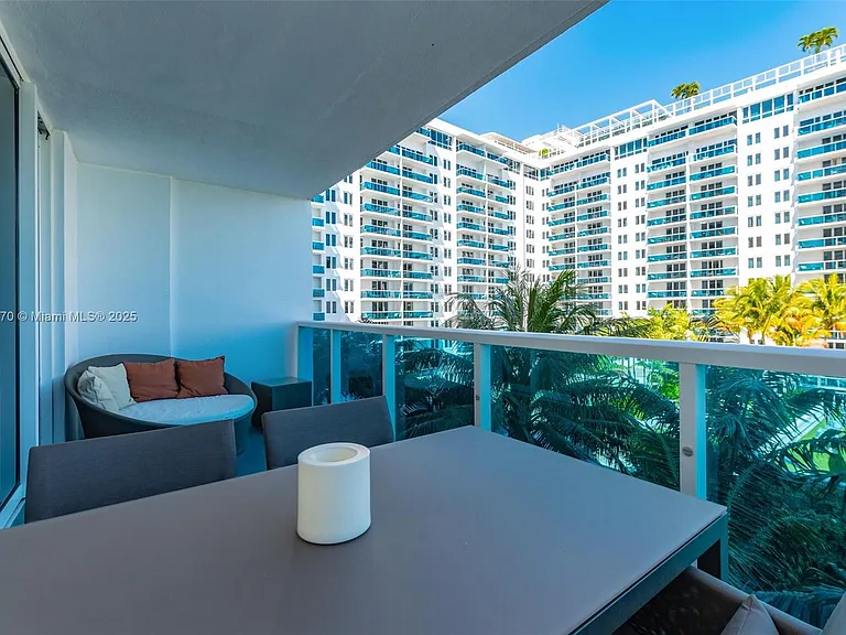 2301 Collins Ave #716 — Photo 8