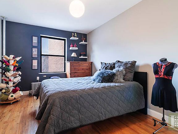 4th image of 430 Clinton Ave APT 3H
