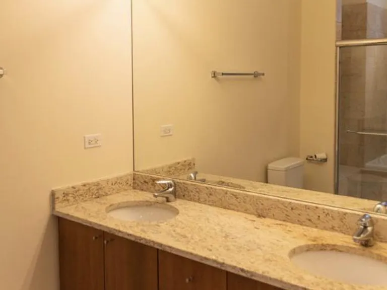 1356 W Augusta Blvd #401 — Photo 10