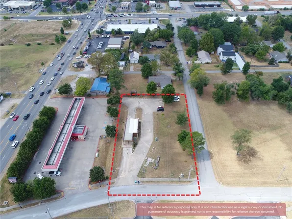 3510 SE L St, Bentonville, AR 72712