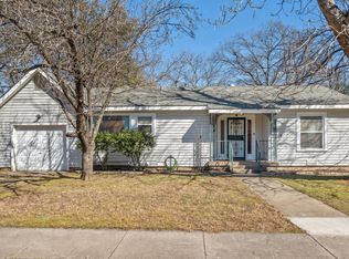 2709 Halbert St, Fort Worth, TX 76112