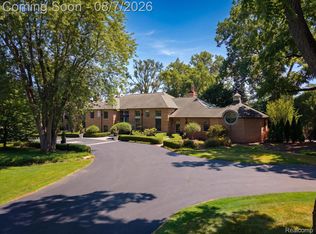 7115 Old Mill Rd, Bloomfield Hills, MI 48301