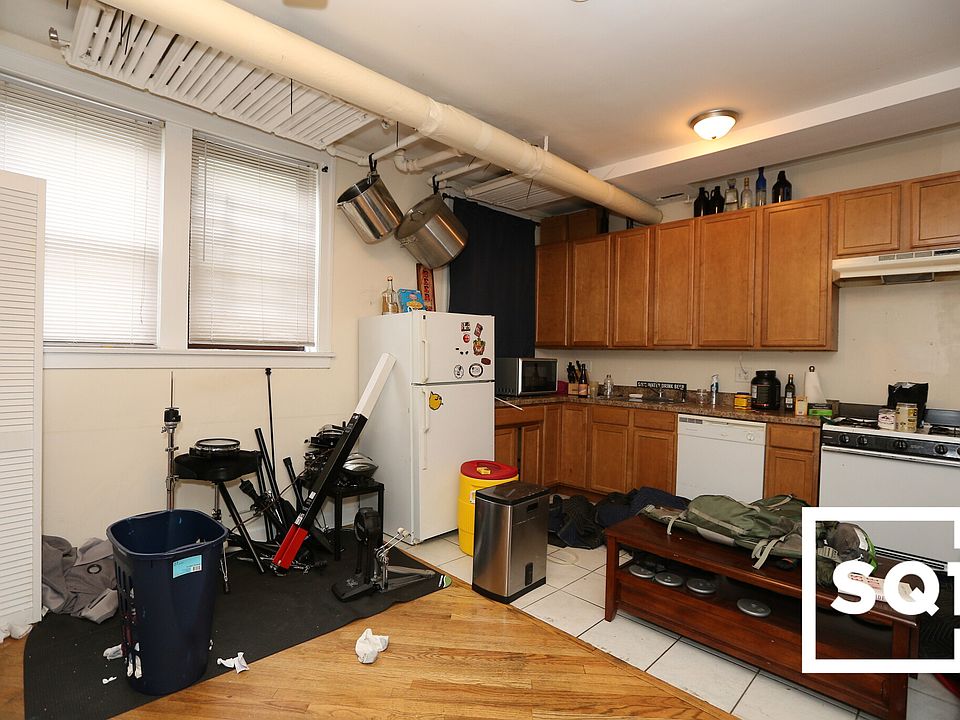 1st image of 2905 N Mildred Ave #29071