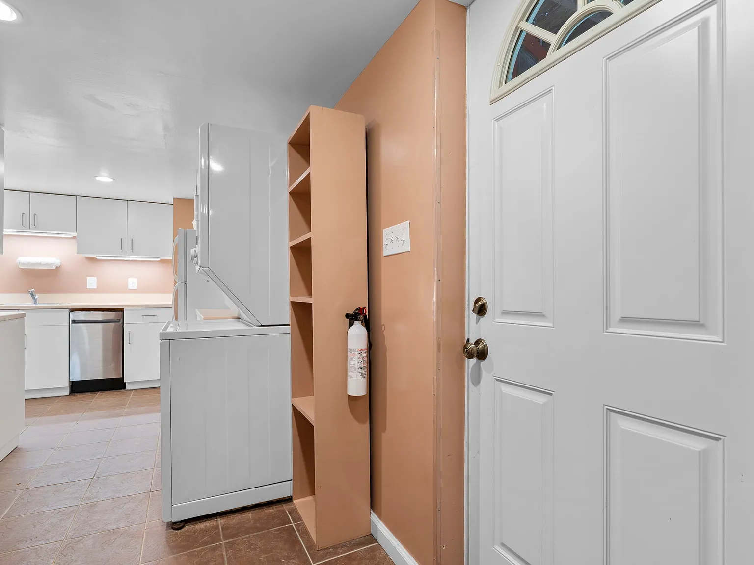 1 bed, $2,000 — Photo 2
