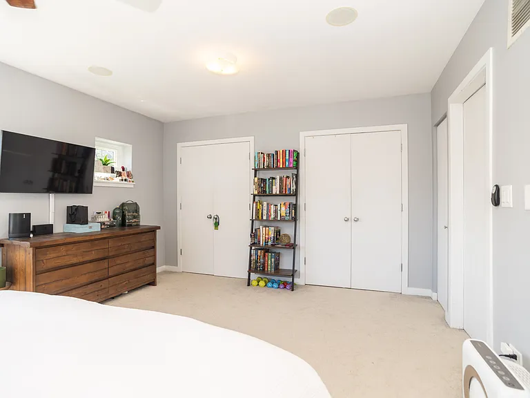 824 W Armitage Ave #2B — Photo 17