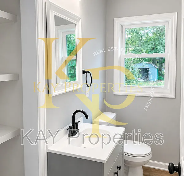 1828 Windsor Dr — Photo 18
