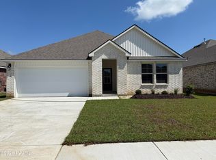 368 Crowne Parc Dr, Opelousas, LA 70570