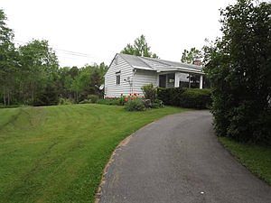 3rd image of 2603 County Highway 33