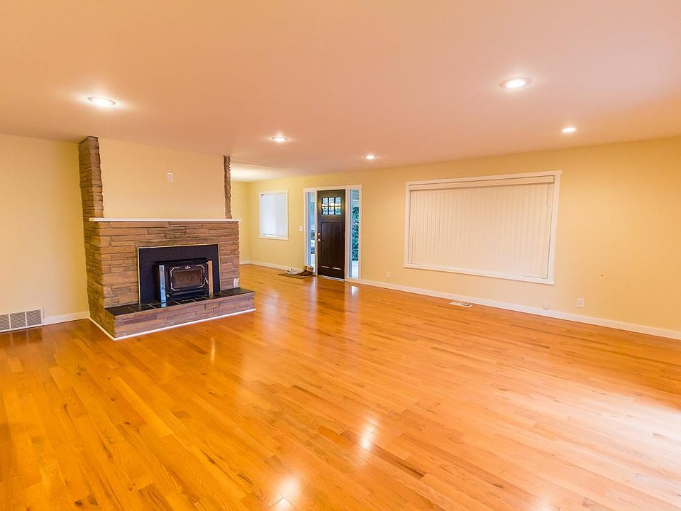1st image of 5305 108th Ave NE