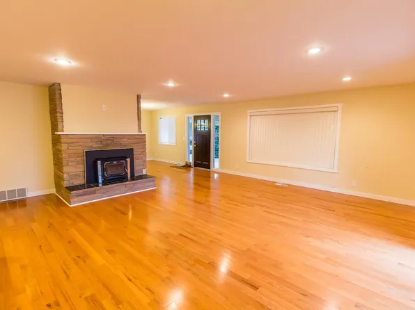 5305 108th Ave NE, Kirkland, WA 98033