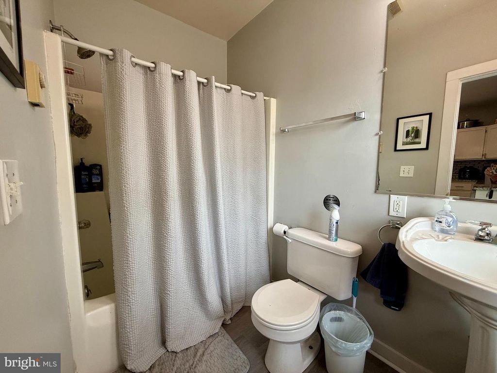 942 W 3rd St, Williamsport, PA - More