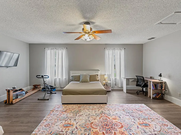 3702 Del Rio Ct — Photo 8