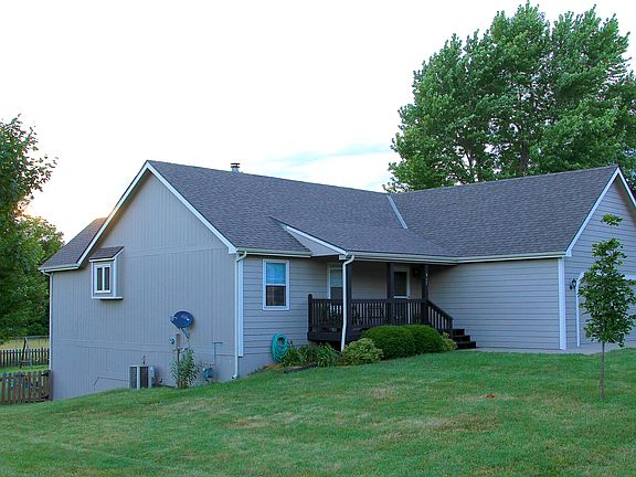 3rd image of 917 Tauy Woods Dr