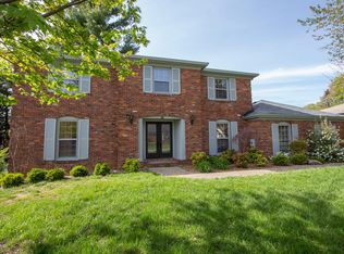 515 Leicester Cir, Hurstbourne, KY 40222