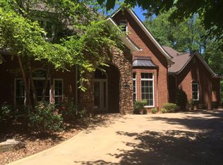 669 Valley Forge Rd, Cookeville, TN 38501