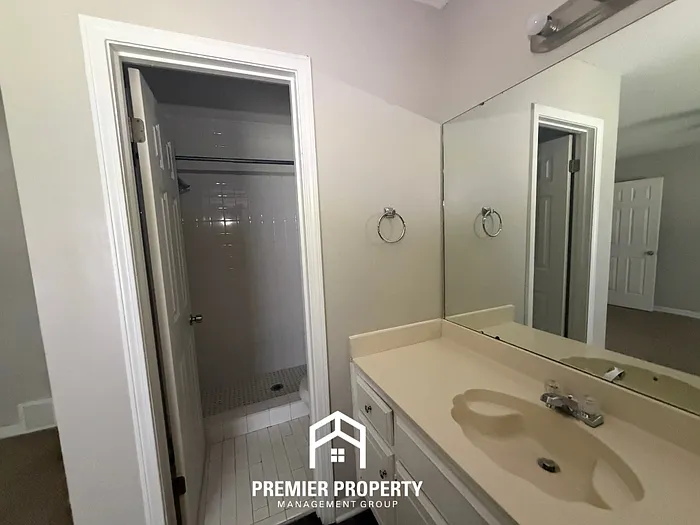 6911 Daneman Dr — Photo 10