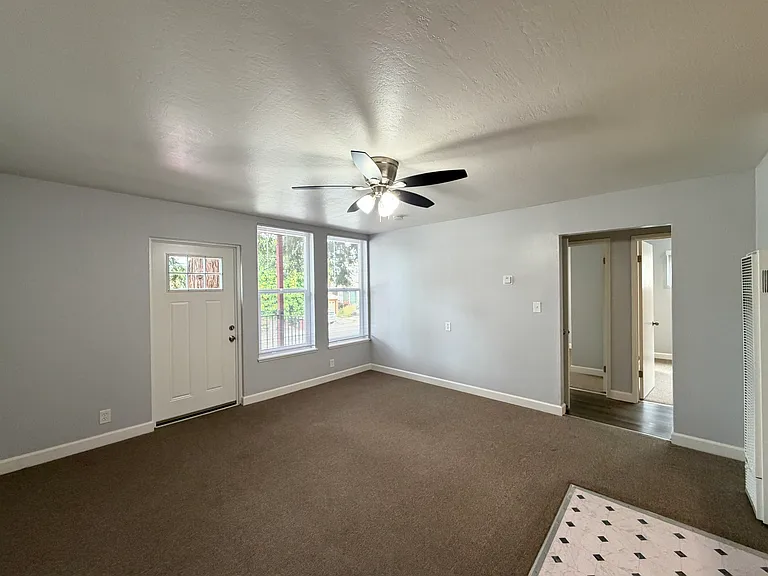 475 Alcatraz Ave — Photo 2