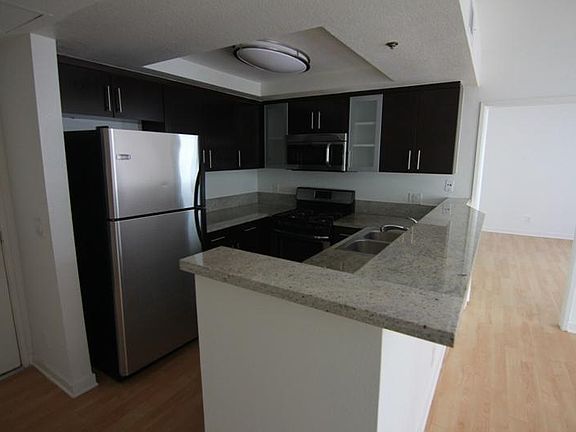 3rd image of 939 Palm Ave #204A