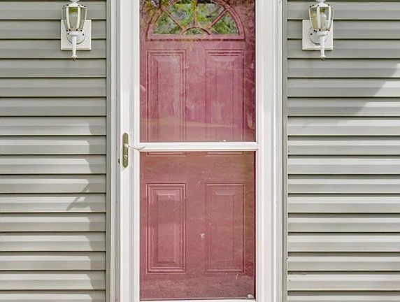 2nd image of 333 Elm Ave
