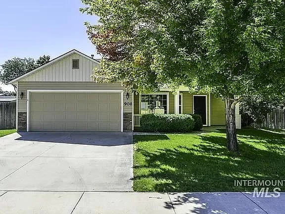 908 Donna Ct