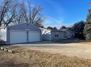 2639 E 40th St, Columbus, NE 68601