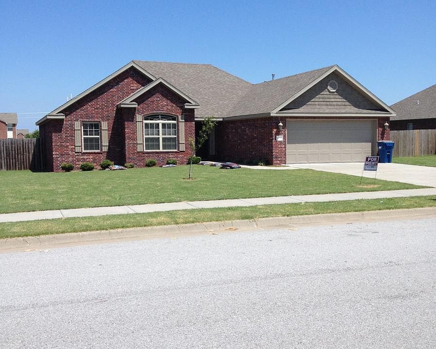 1st image of 2902 SW Warberry Ave