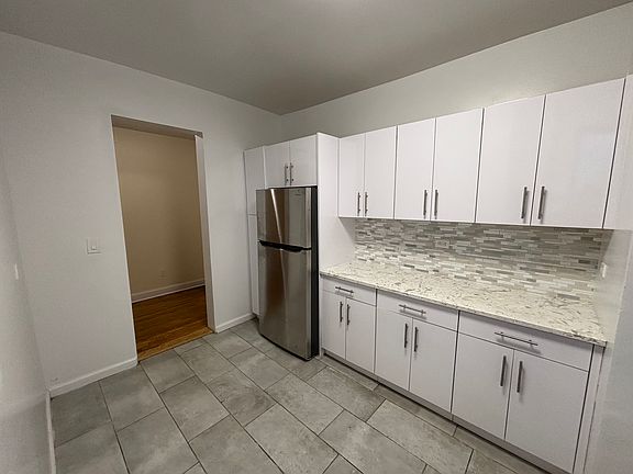 5th image of 624 W 176th St APT 36