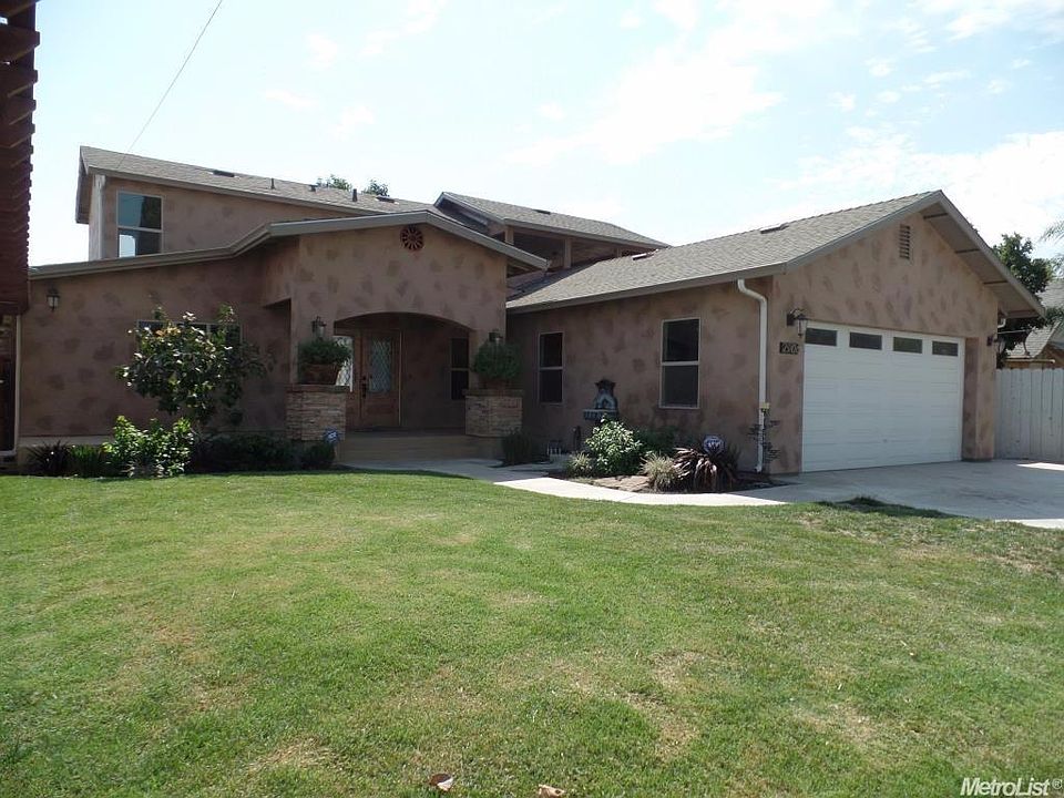 1st image of 2906 Stanislaus St
