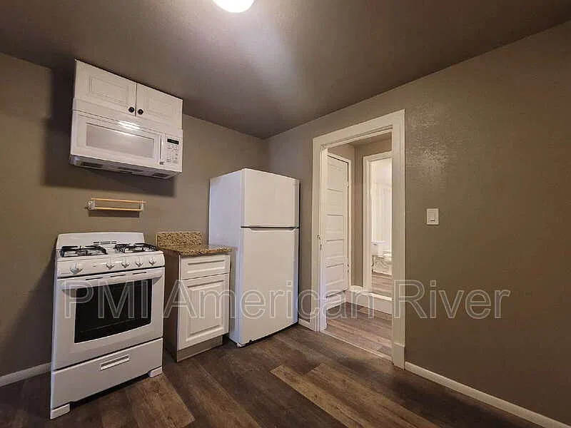 1 bed, 1.0 bath, 550 sqft, $1,295 — Photo 2