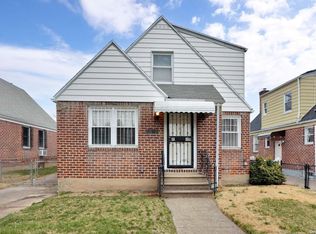5615 187th St, Fresh Meadows, NY 11365