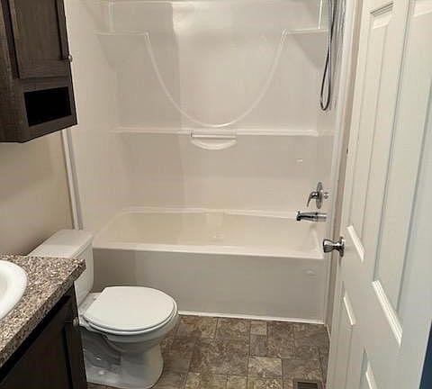 3rd image of 313 Darelnor St #12